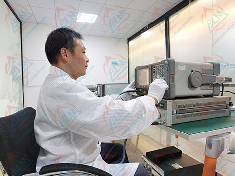 無(wú)線(xiàn)電儀器校準(zhǔn)實(shí)驗(yàn)室圖片 無(wú)線(xiàn)電儀器校準(zhǔn)實(shí)驗(yàn)室圖片