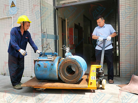 千斤頂計(jì)量檢定室圖片 千斤頂計(jì)量檢定室圖片