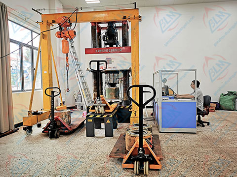 千斤頂計(jì)量檢定室圖片 千斤頂計(jì)量檢定室圖片